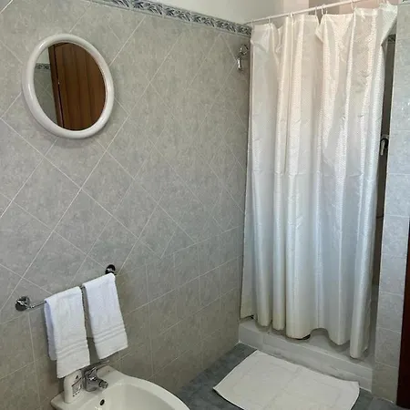 Nina Con Posto Auto Apartament